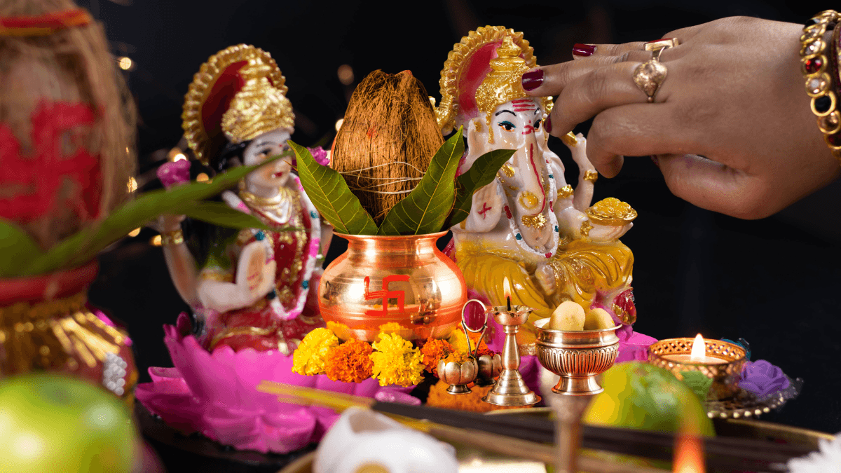 ఆషాడ అమావాస్య  రోజు  పూజ చేస్తే లక్ష్మీ కటాక్షం కలుగుతుంది